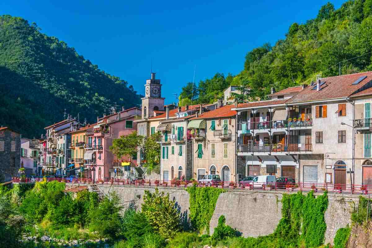 Il borgo di Isolabona